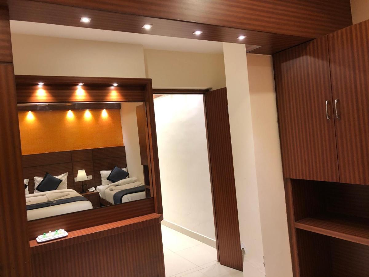 Hotel Spark Residency Ченнаи Экстерьер фото